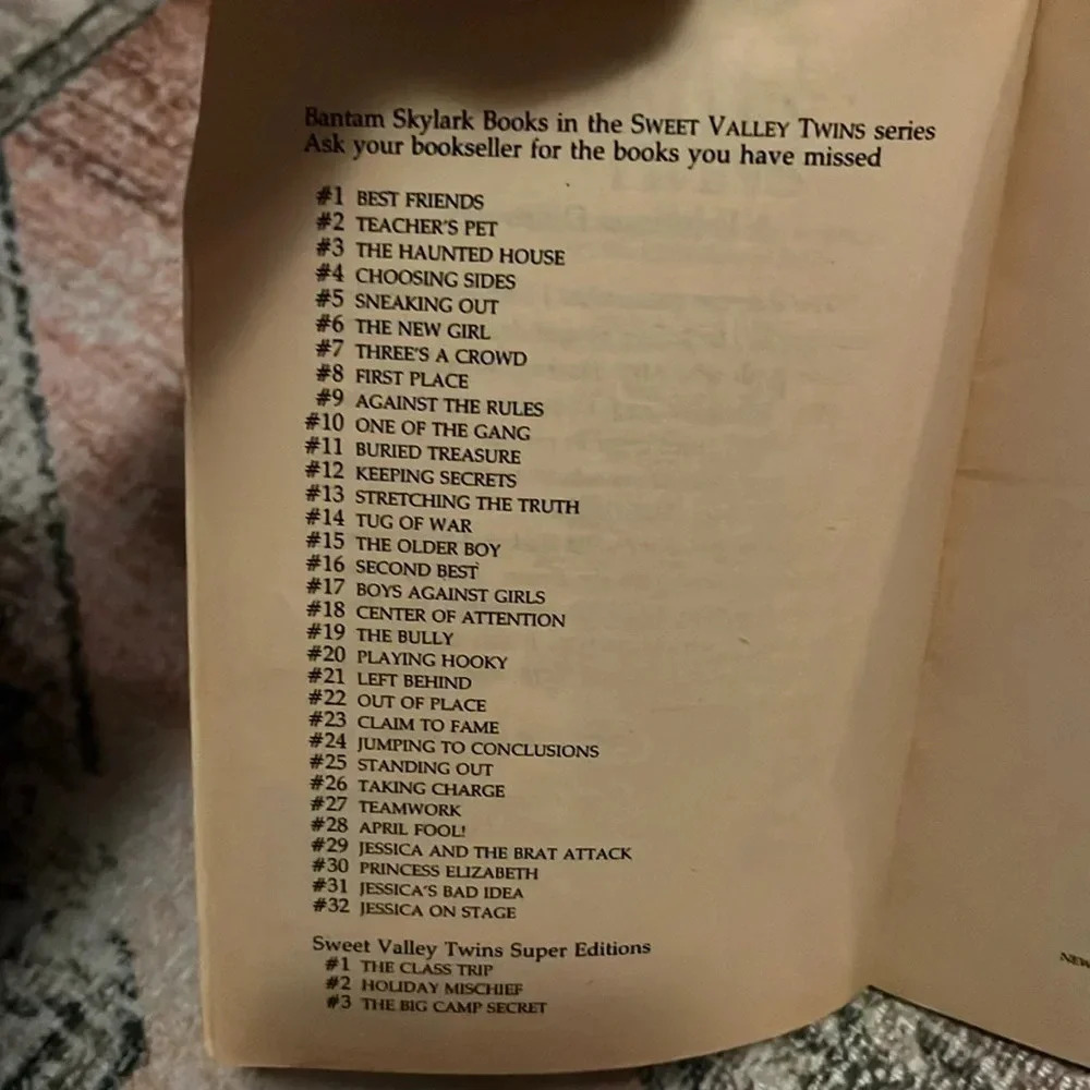 Sweet Valley Twins Vintage 1986-1989 ELEVEN Book Lot - Picture 14 of 16